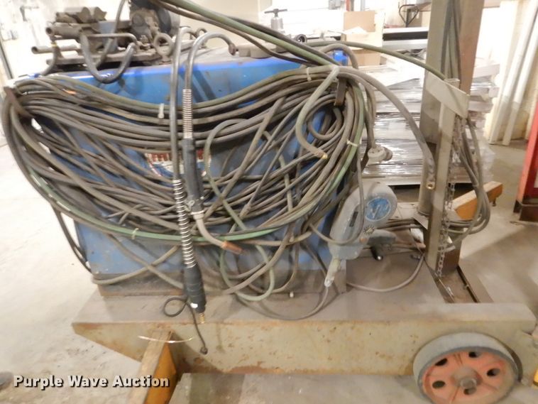 image for item HE9516 Millermatic DC MIG welder