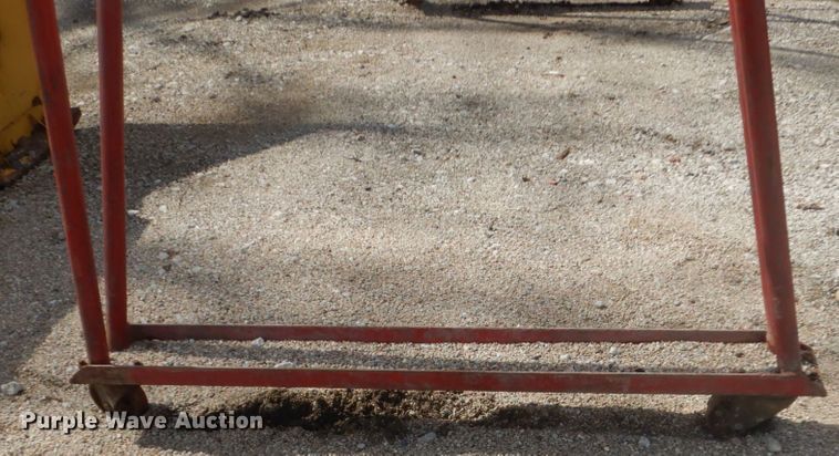 image for item HE9556 A-frame