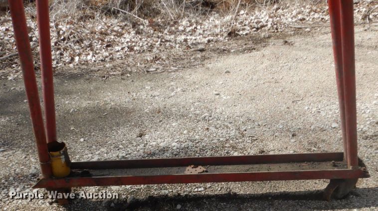 image for item HE9556 A-frame