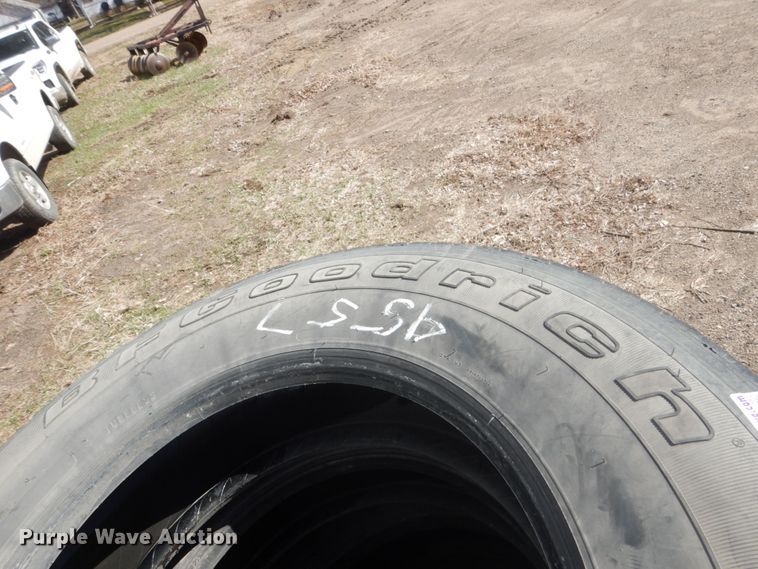 image for item HE9557 (22) tires