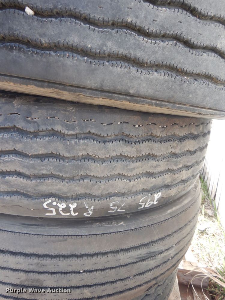 image for item HE9557 (22) tires