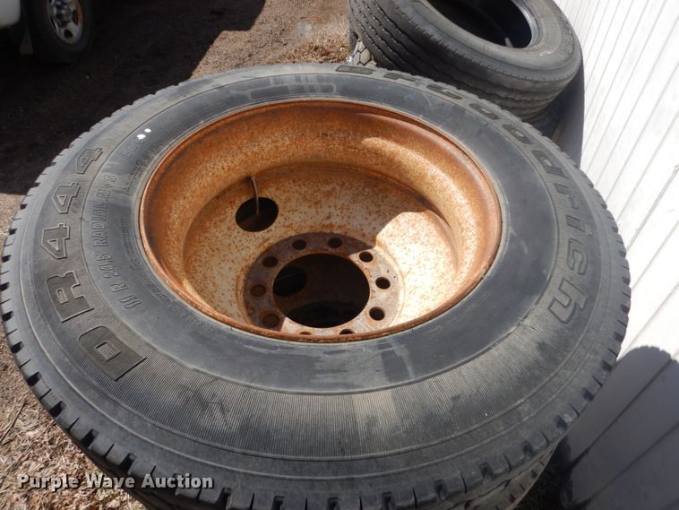 image for item HE9557 (22) tires