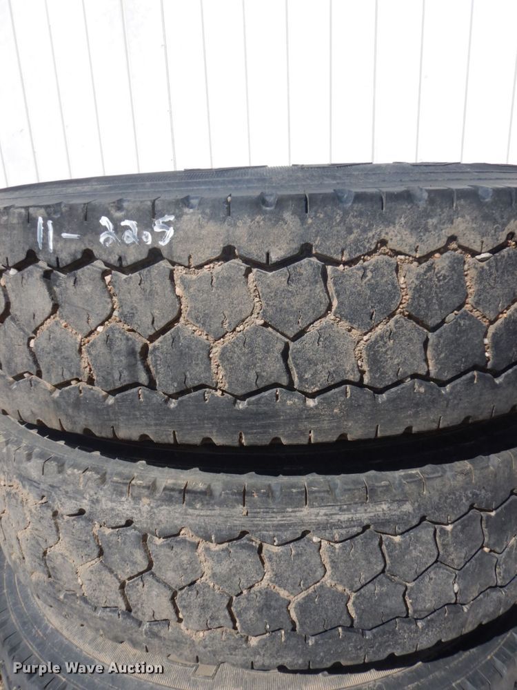 image for item HE9557 (22) tires