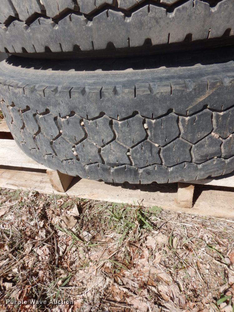 image for item HE9557 (22) tires