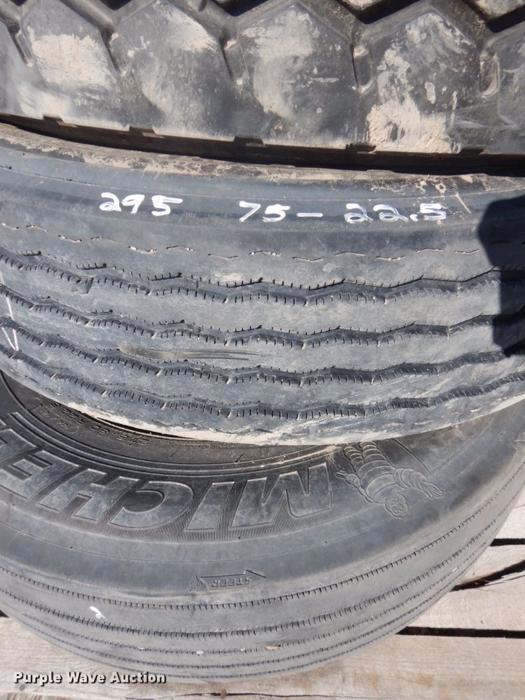 image for item HE9557 (22) tires