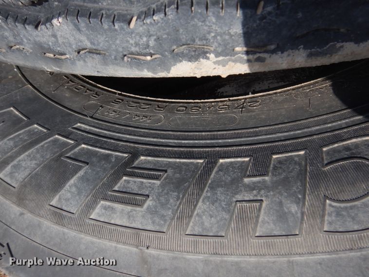 image for item HE9557 (22) tires