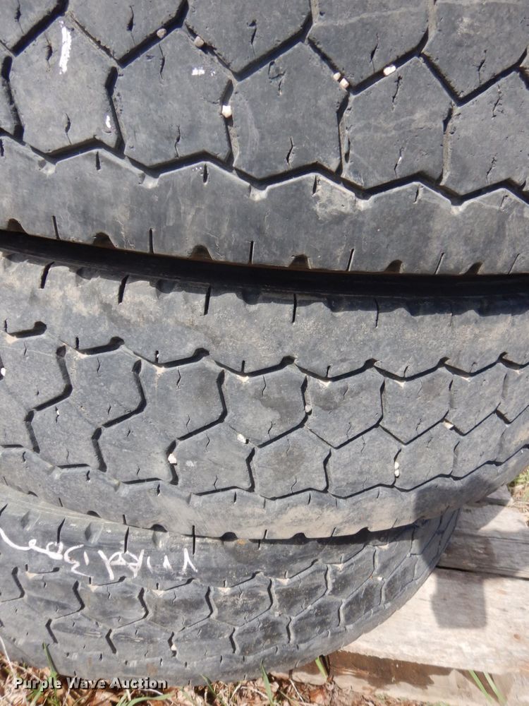 image for item HE9557 (22) tires