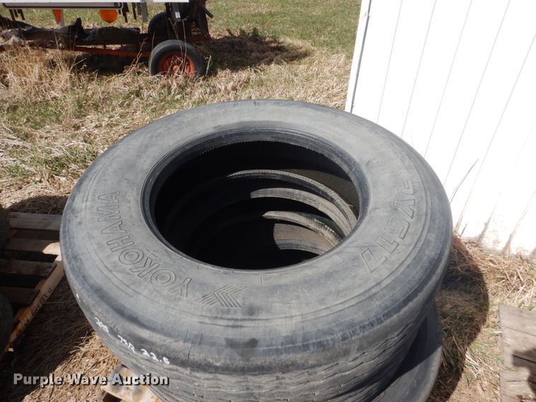 image for item HE9557 (22) tires