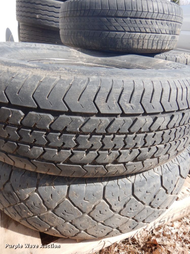 image for item HE9557 (22) tires
