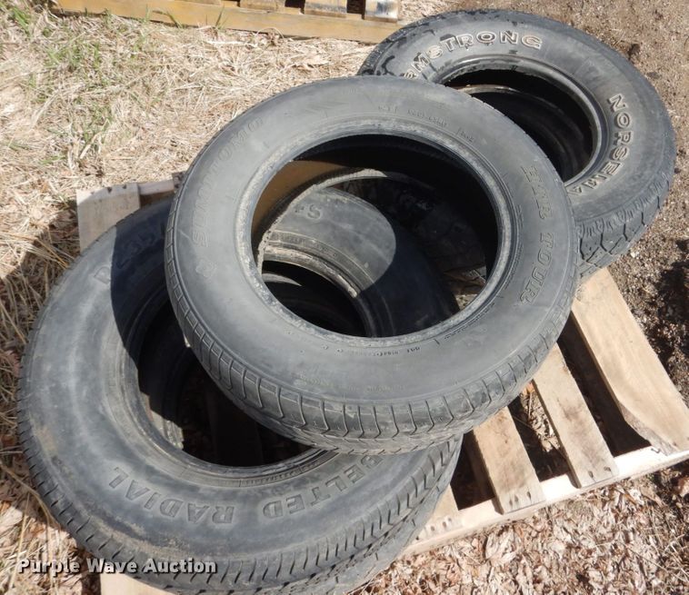 image for item HE9557 (22) tires