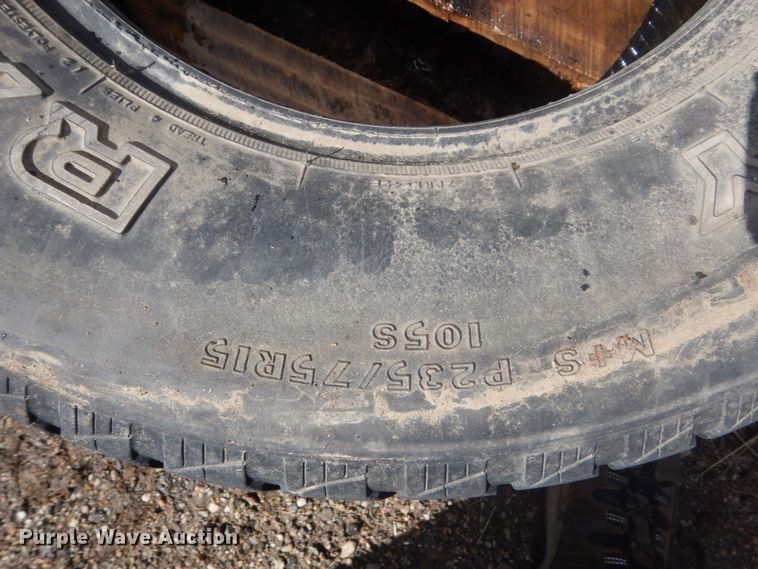 image for item HE9557 (22) tires