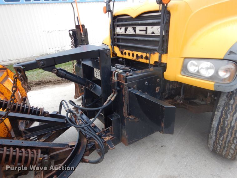 image for item HE9559 2011 Mack GU  dump truck