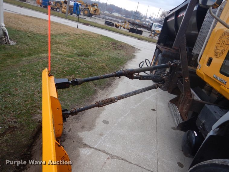 image for item HE9559 2011 Mack GU  dump truck