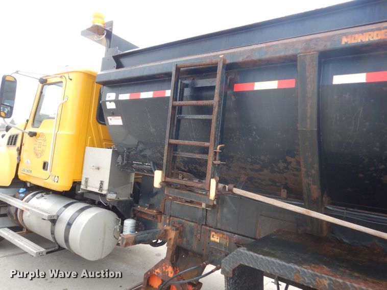 image for item HE9559 2011 Mack GU  dump truck