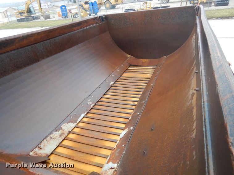 image for item HE9559 2011 Mack GU  dump truck