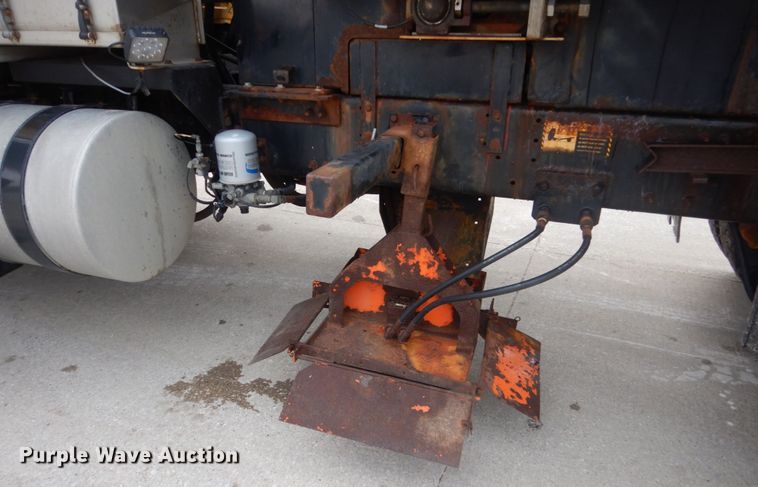 image for item HE9559 2011 Mack GU  dump truck