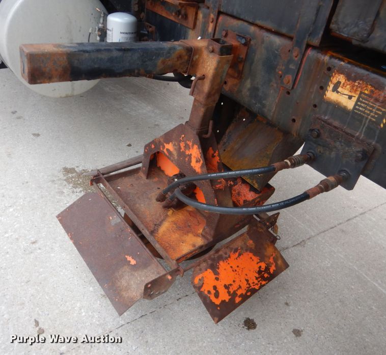 image for item HE9559 2011 Mack GU  dump truck