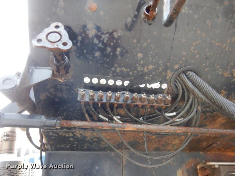 image for item HE9559 2011 Mack GU  dump truck