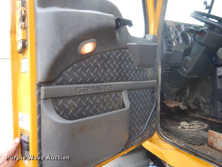 image for item HE9559 2011 Mack GU  dump truck