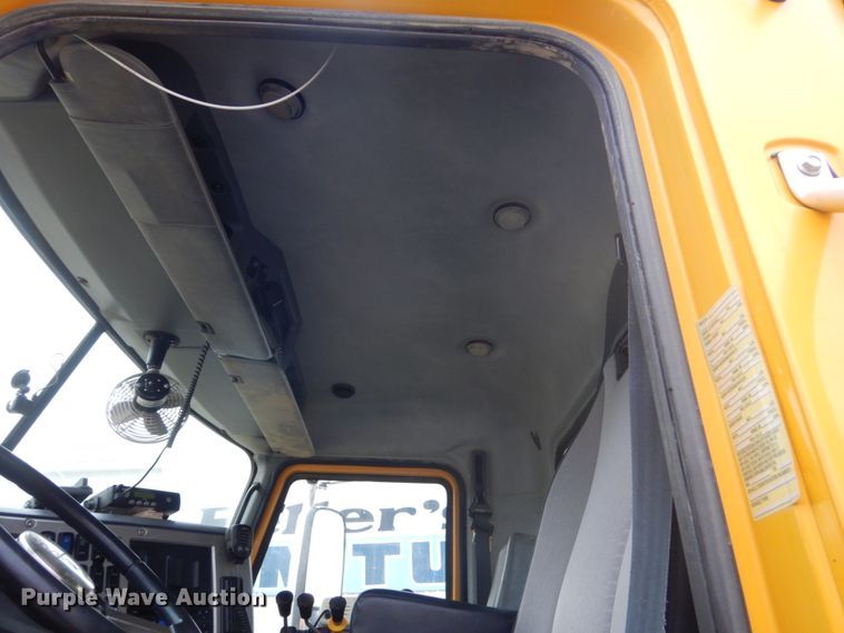 image for item HE9559 2011 Mack GU  dump truck