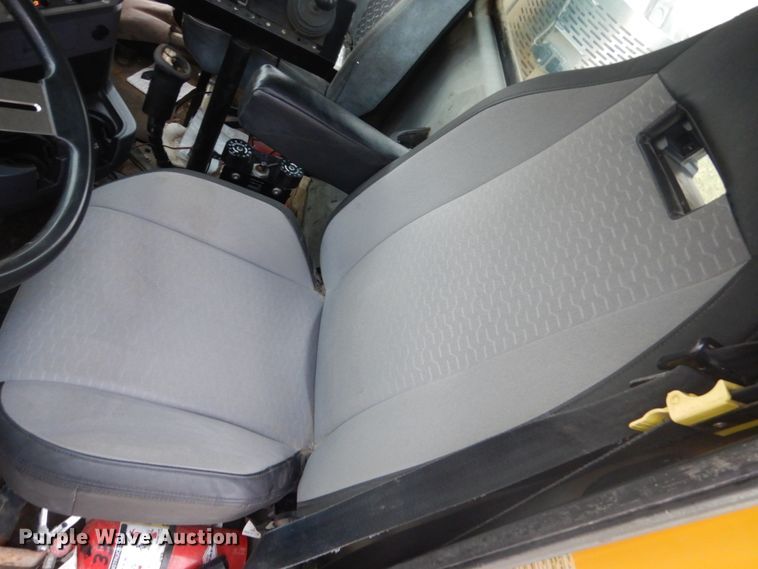 image for item HE9559 2011 Mack GU  dump truck