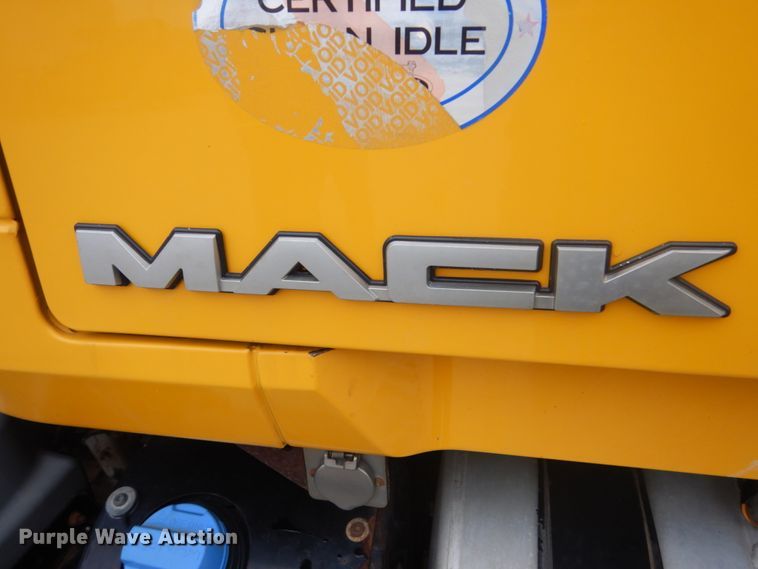 image for item HE9559 2011 Mack GU  dump truck