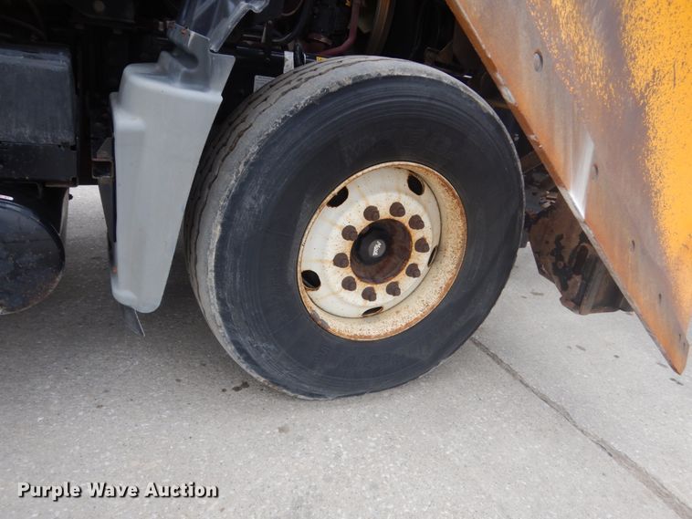 image for item HE9559 2011 Mack GU  dump truck