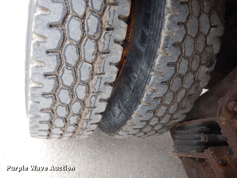 image for item HE9559 2011 Mack GU  dump truck