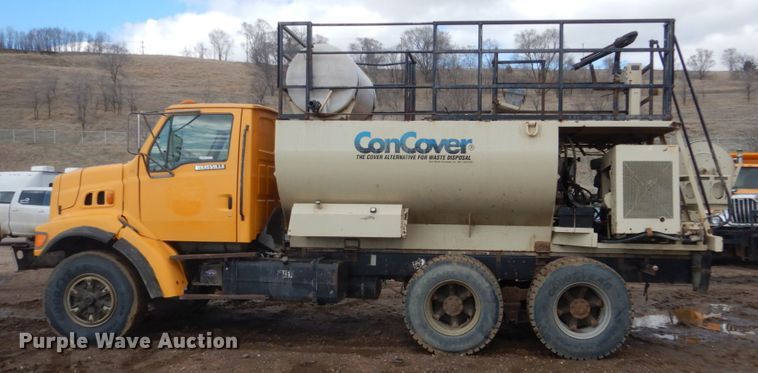 image for item HE9562 1998 Ford LT8000  hydroseeder truck