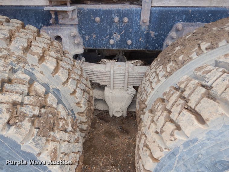 image for item HE9562 1998 Ford LT8000  hydroseeder truck