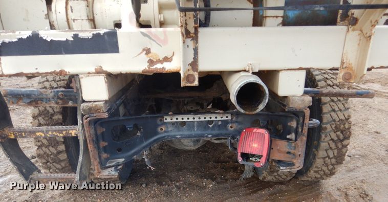 image for item HE9562 1998 Ford LT8000  hydroseeder truck