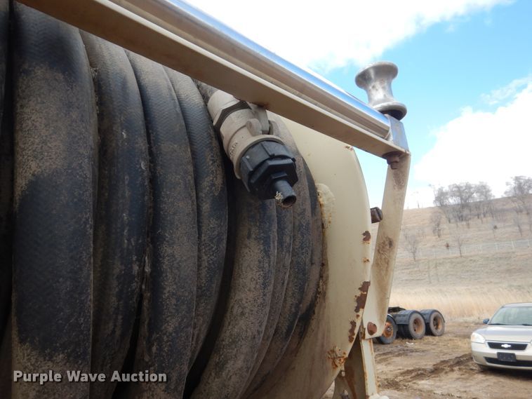 image for item HE9562 1998 Ford LT8000  hydroseeder truck