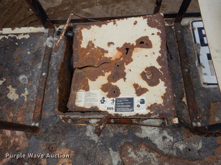 image for item HE9562 1998 Ford LT8000  hydroseeder truck