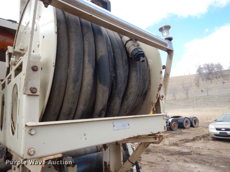 image for item HE9562 1998 Ford LT8000  hydroseeder truck