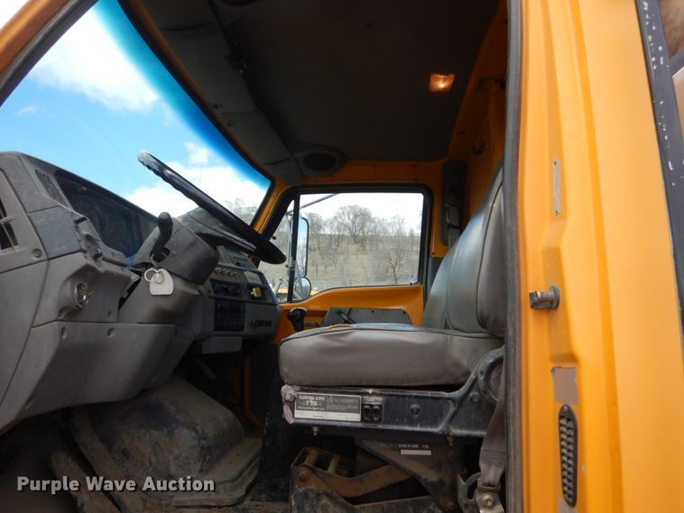 image for item HE9562 1998 Ford LT8000  hydroseeder truck