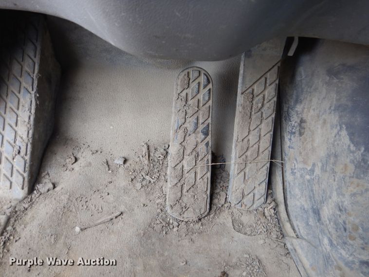 image for item HE9562 1998 Ford LT8000  hydroseeder truck