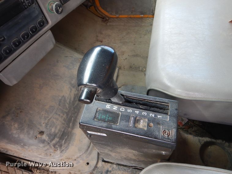 image for item HE9562 1998 Ford LT8000  hydroseeder truck