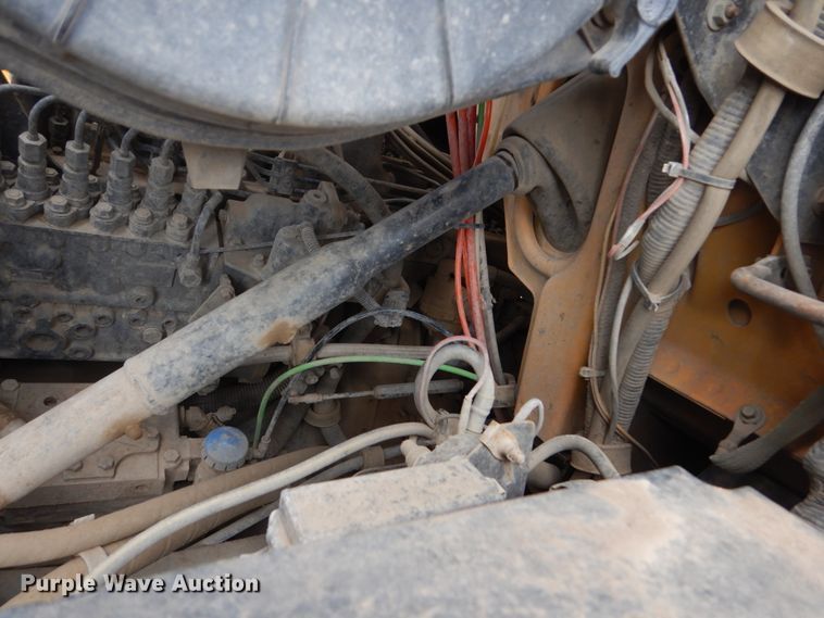 image for item HE9562 1998 Ford LT8000  hydroseeder truck