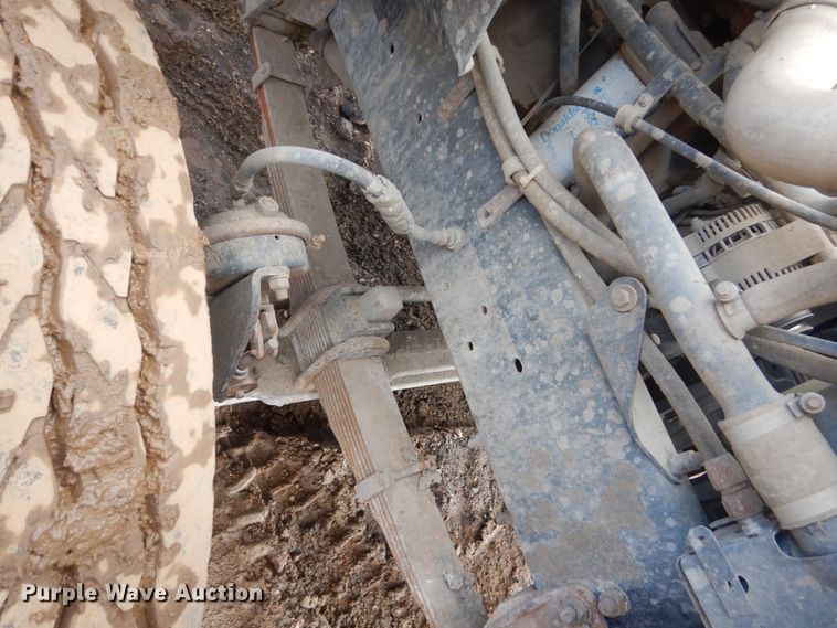 image for item HE9562 1998 Ford LT8000  hydroseeder truck