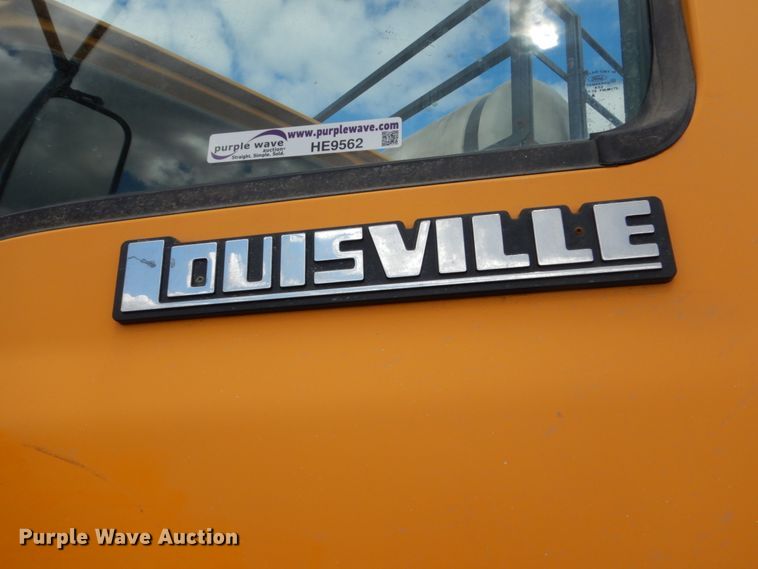 image for item HE9562 1998 Ford LT8000  hydroseeder truck