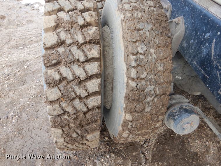 image for item HE9562 1998 Ford LT8000  hydroseeder truck