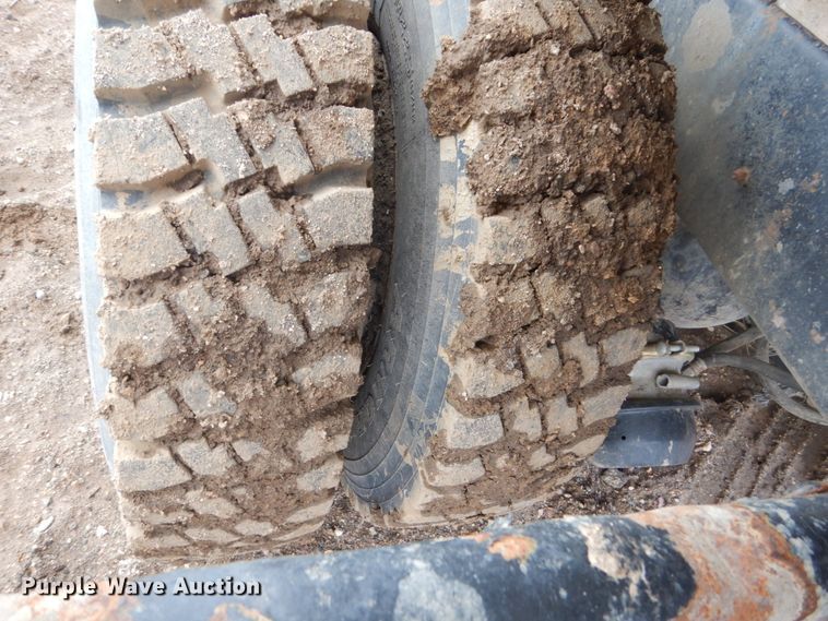 image for item HE9562 1998 Ford LT8000  hydroseeder truck