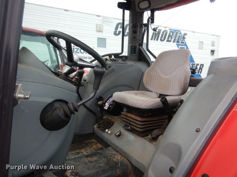 image for item HG9500 2011 McCormick T110 Max  MFWD tractor