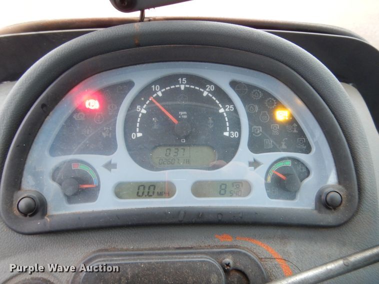 image for item HG9500 2011 McCormick T110 Max  MFWD tractor