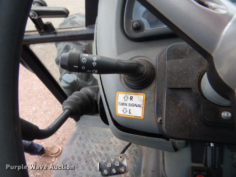 image for item HG9500 2011 McCormick T110 Max  MFWD tractor