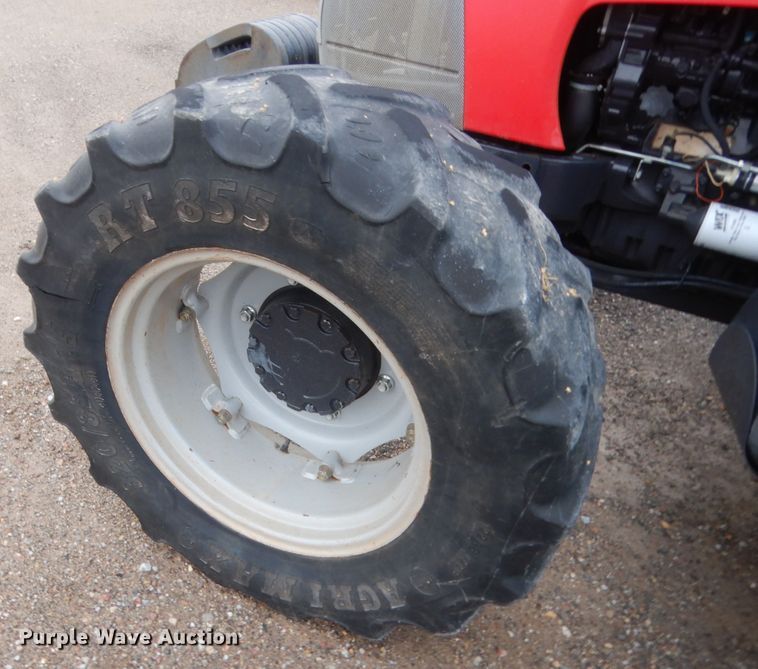 image for item HG9500 2011 McCormick T110 Max  MFWD tractor