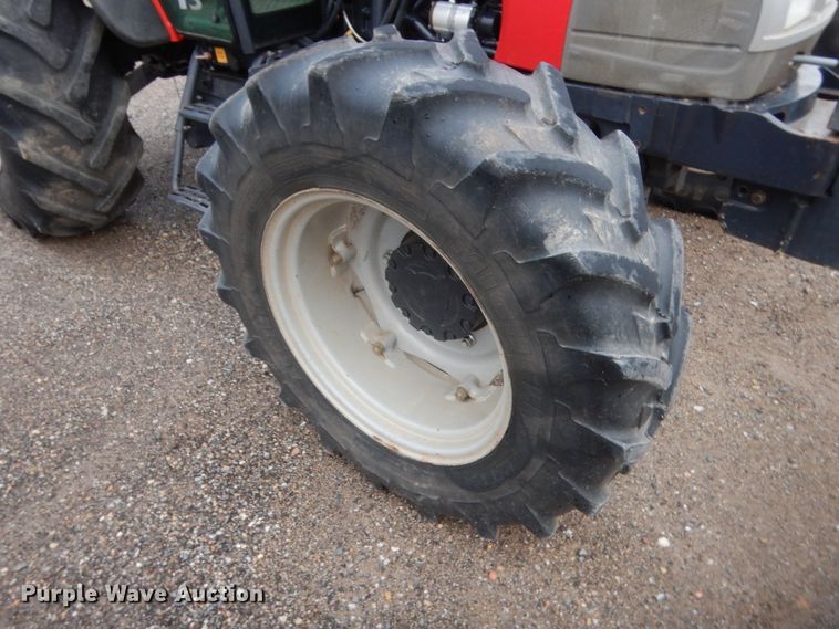 image for item HG9500 2011 McCormick T110 Max  MFWD tractor