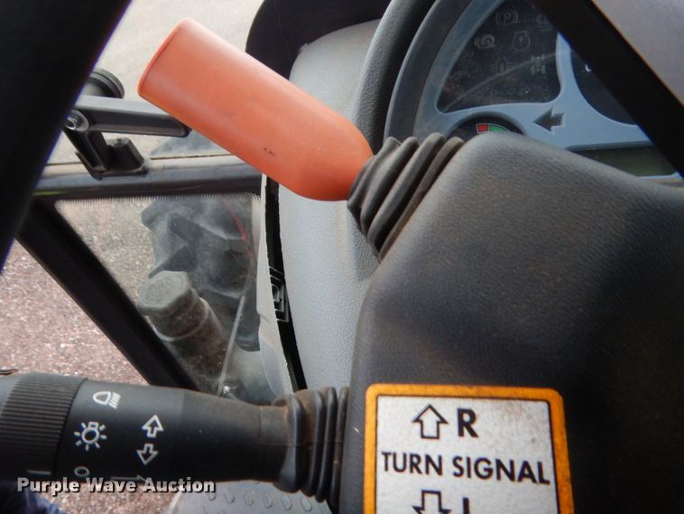 image for item HG9501 2013 McCormick T110 Max  MFWD tractor