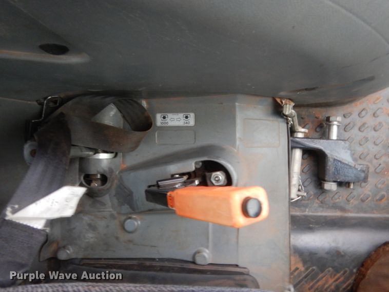 image for item HG9501 2013 McCormick T110 Max  MFWD tractor