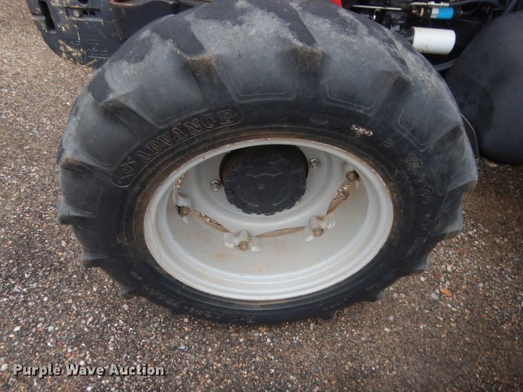 image for item HG9501 2013 McCormick T110 Max  MFWD tractor